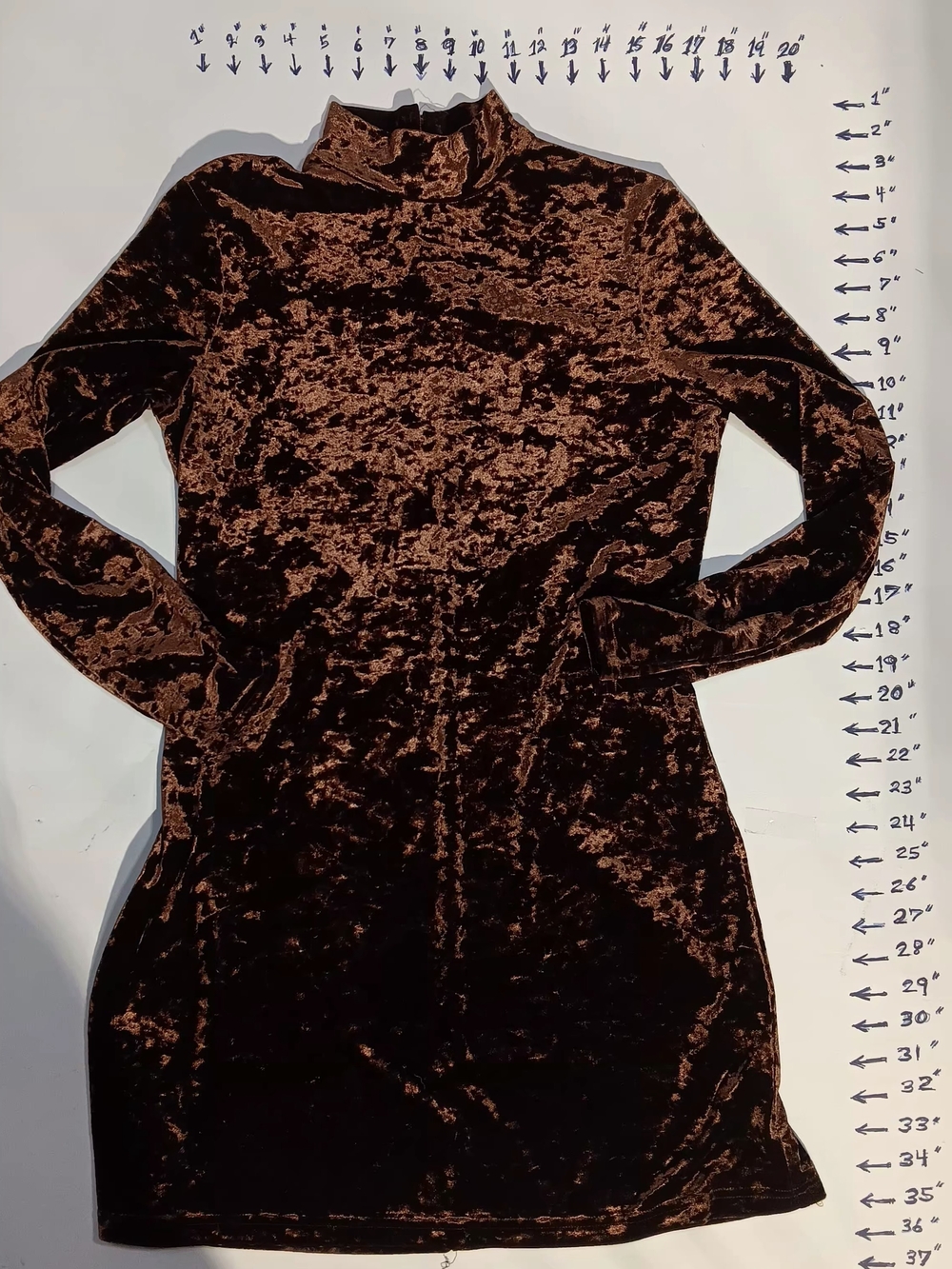 Women’s 90s Velvet Turtleneck Bodycon Dress - Brown